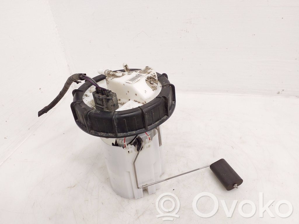 Ford Turneo Courier Bomba interna de combustible 