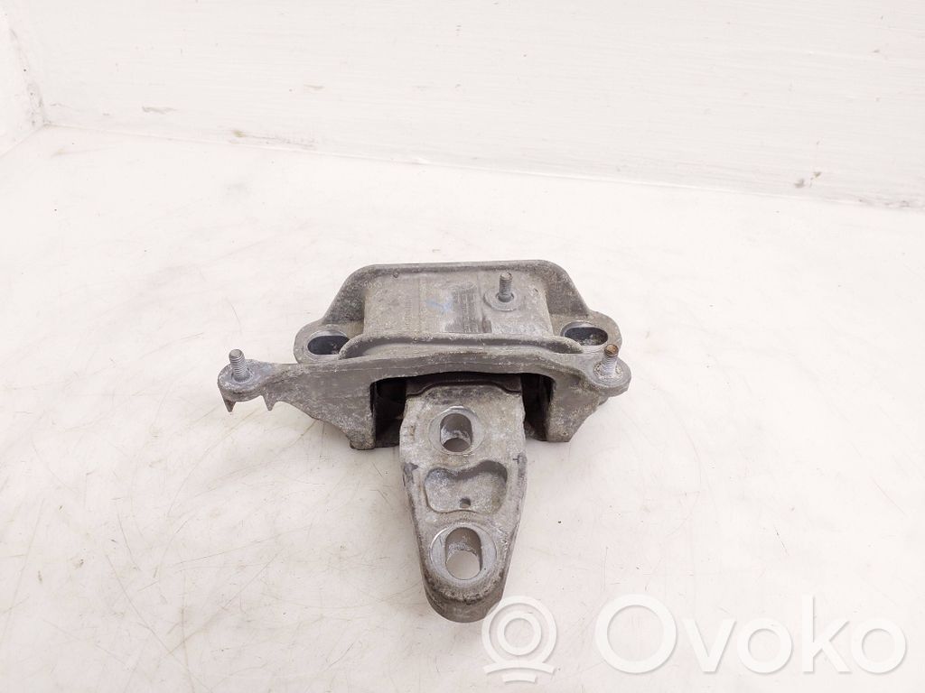 Engine mount bracket   ET767M121AC,ET767M121BC