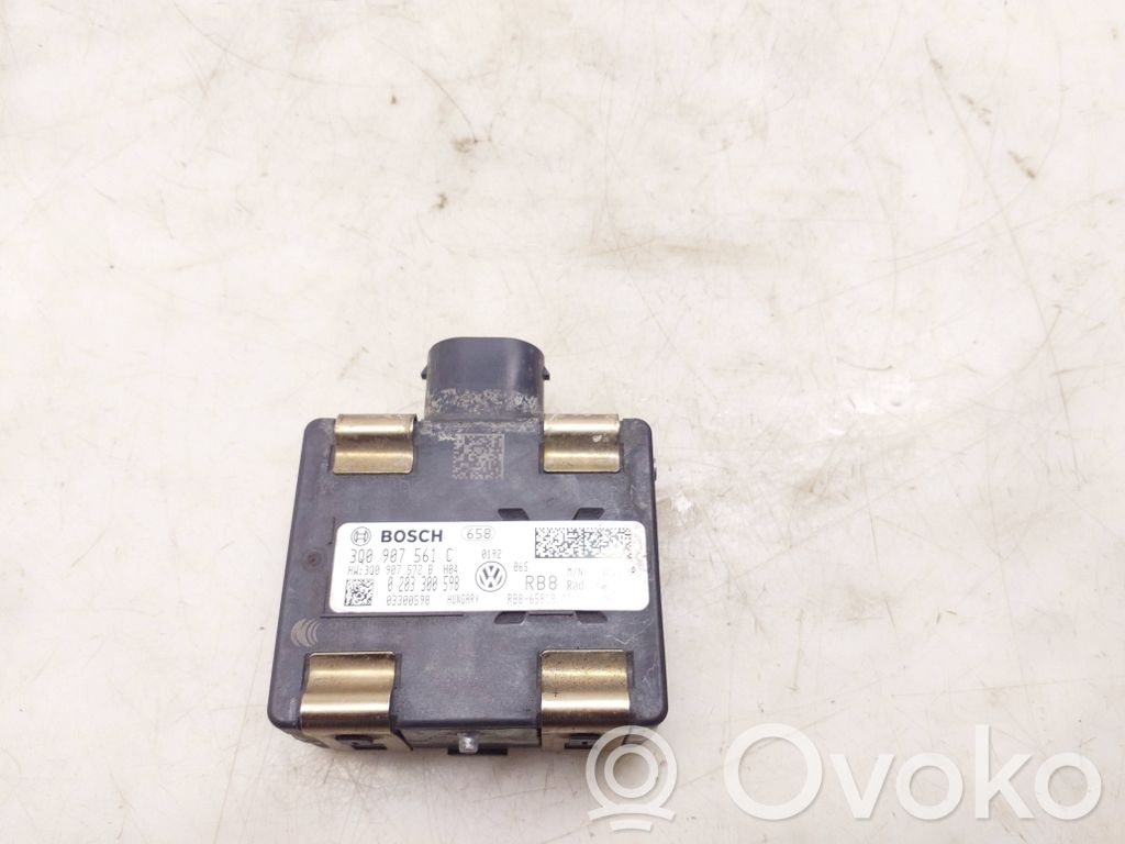 Volkswagen PASSAT B8 Sensor de radar Distronic 