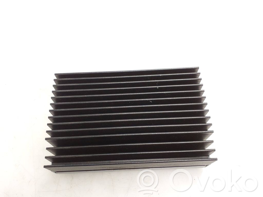 BMW X5 E70 Sound amplifier 