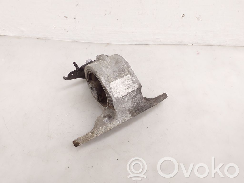 Lexus ES 300h (7th Gen) Engine mount bracket 