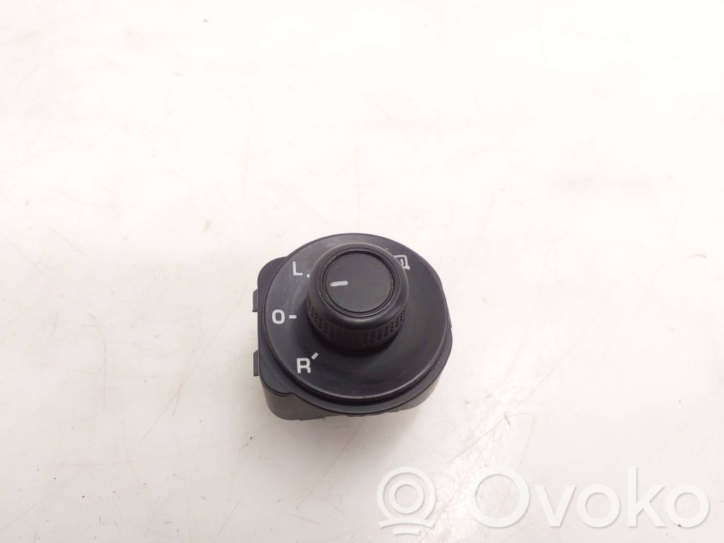 Volkswagen Caddy Wing mirror switch 