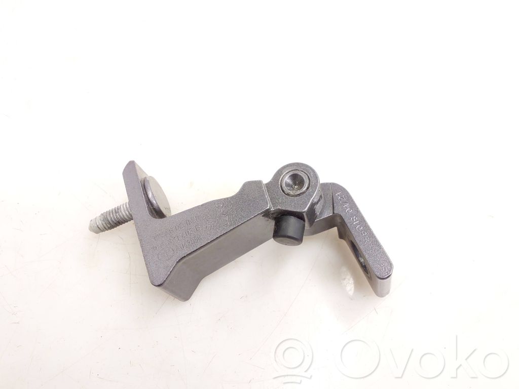 Audi e-tron Front door lower hinge 