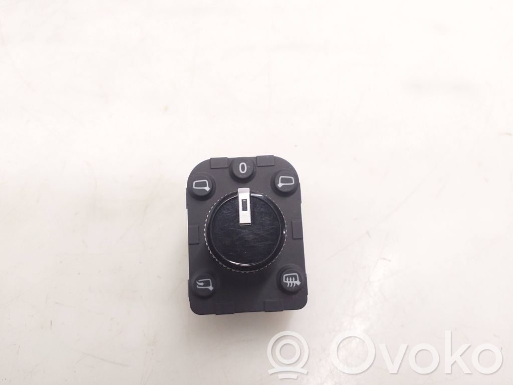 Audi e-tron Wing mirror switch 
