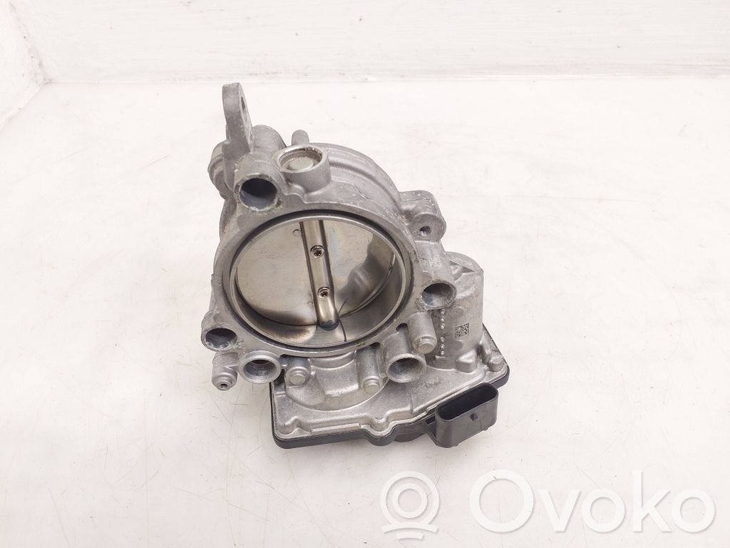 BMW 5 G30 G31 G38 Droselinė sklendė 