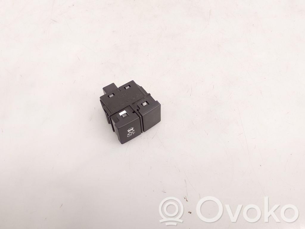 ESP (stability program) switch   M64747,V161204B