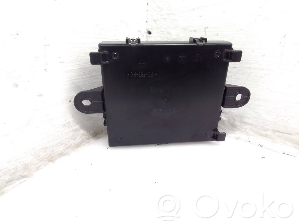 Peugeot 3008 II Tailgate/trunk control unit/module 