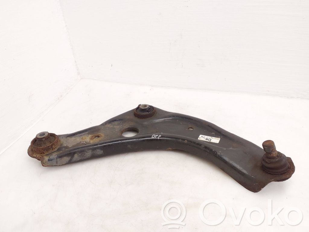 Nissan Qashqai Front lower control arm/wishbone 