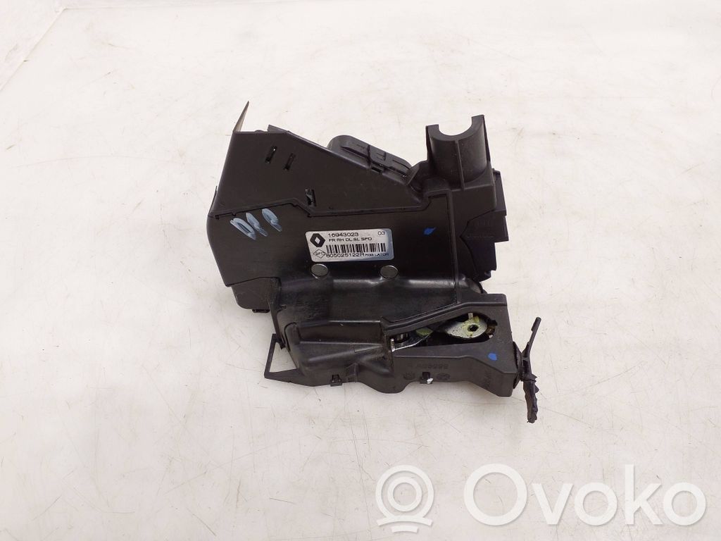 Renault Megane IV Etuoven lukko 