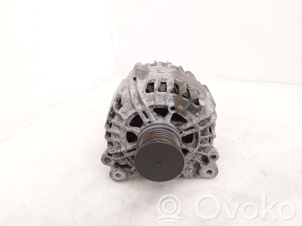 Volkswagen PASSAT B8 Alternator 
