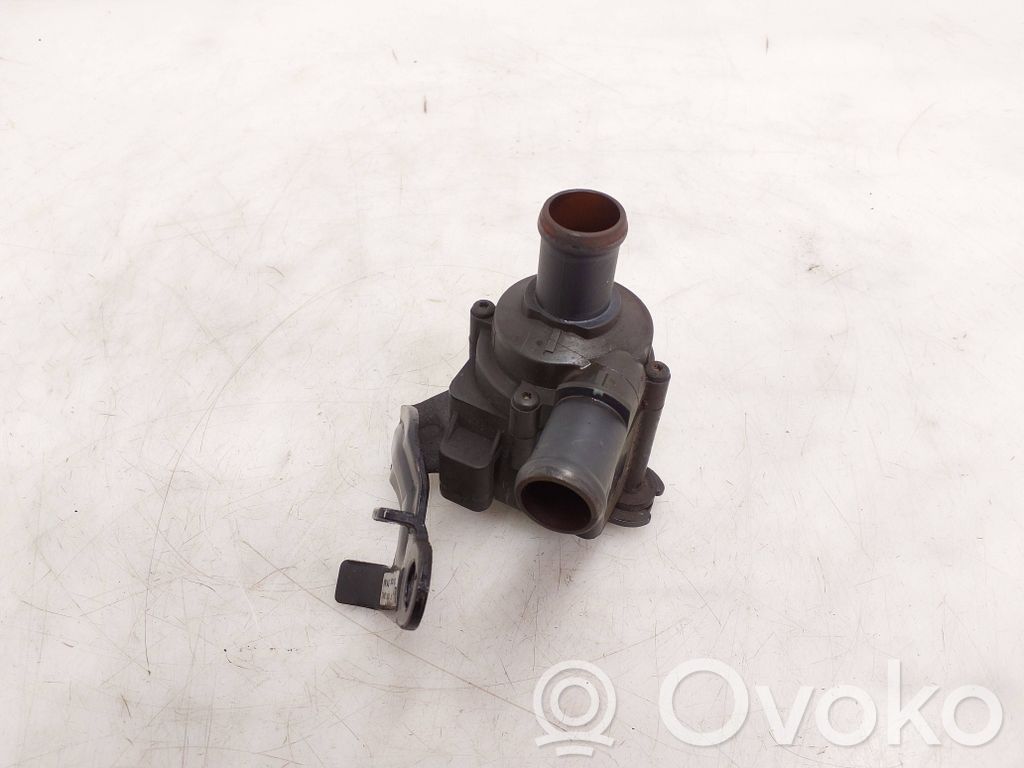 Volkswagen PASSAT B8 Pompa cyrkulacji / obiegu wody 