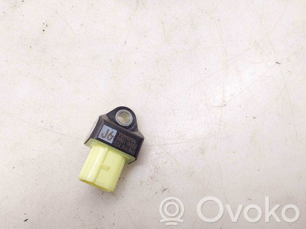 Toyota Hilux VIII Sensor impacto/accidente para activar Airbag 