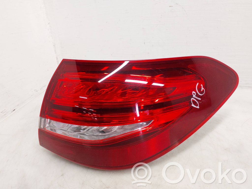 Mercedes-Benz C W205 Lampa tylna 