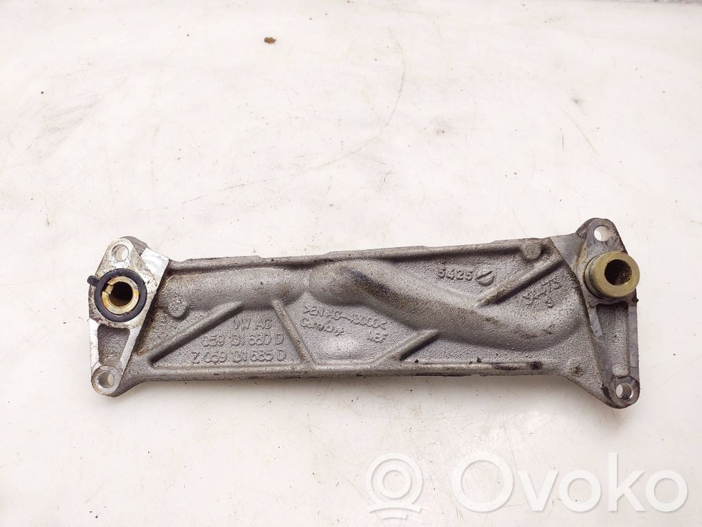 Volkswagen Amarok EGR dzesētāja stiprinājums 