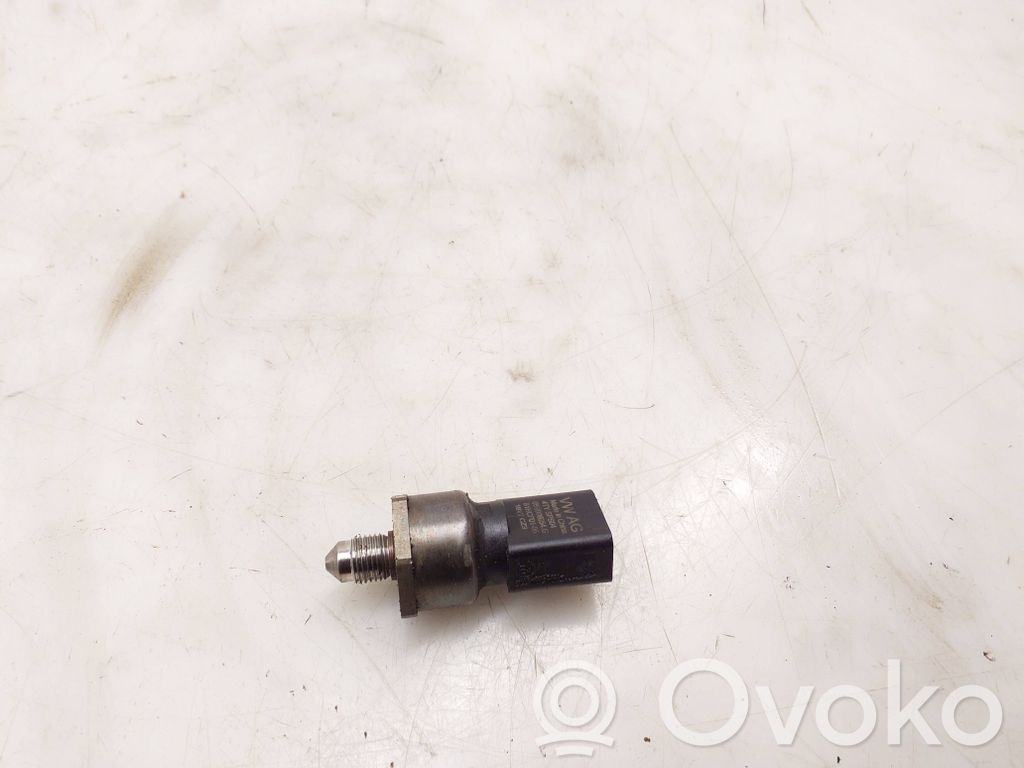 Volkswagen Amarok Czujnik ciśnienia paliwa 