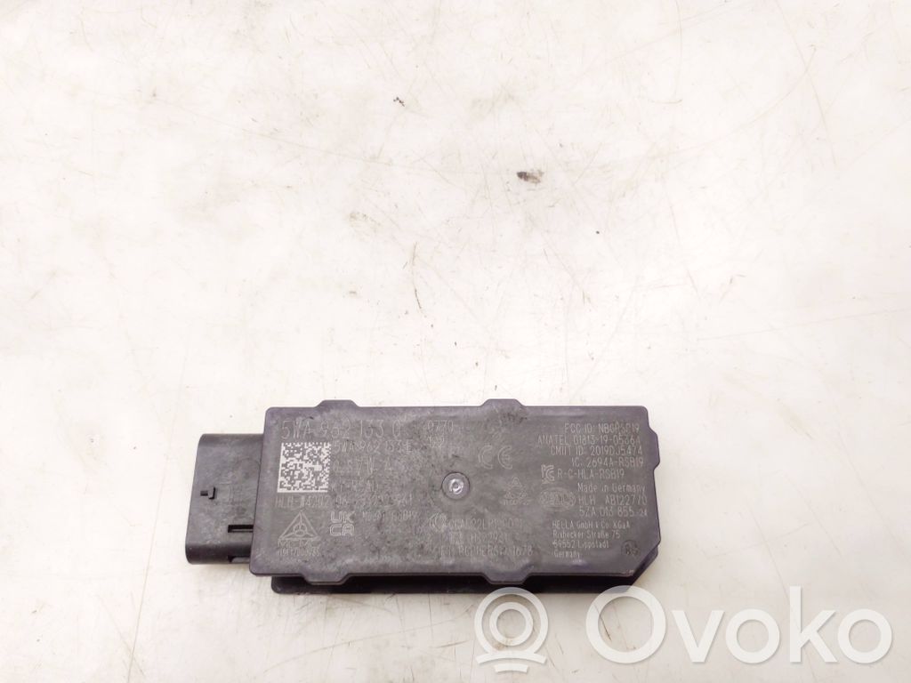 Volkswagen Tiguan Keyless system antenna 