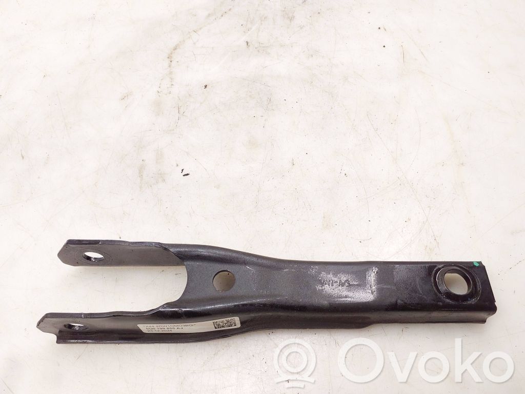 Volkswagen Tiguan Gearbox mounting bracket 
