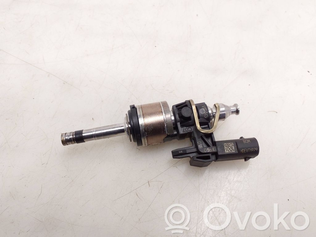 Volkswagen Tiguan Inyector de combustible 