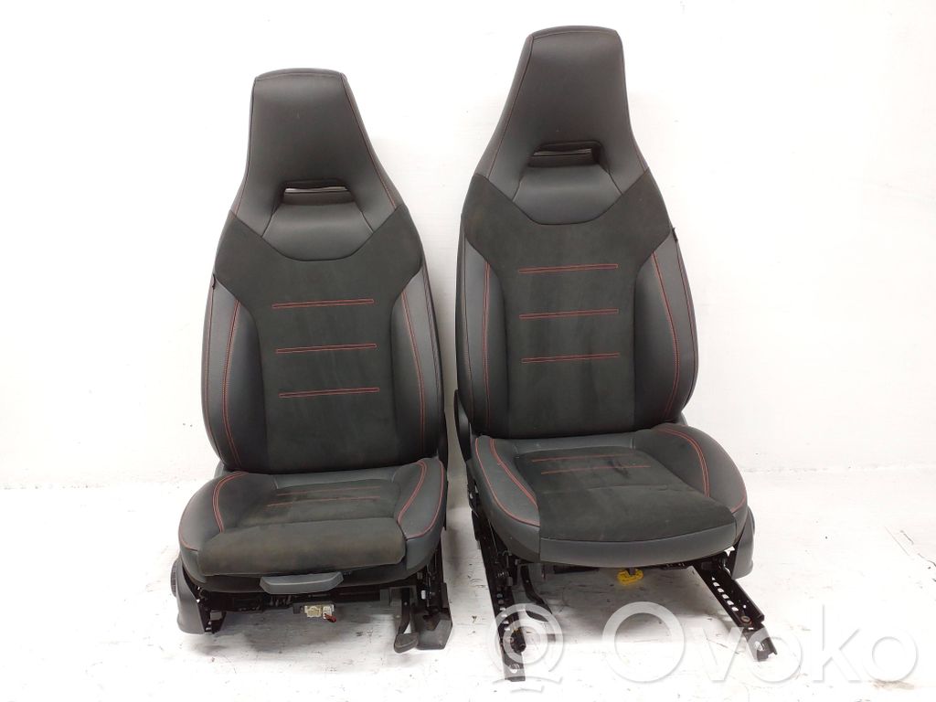 Mercedes-Benz CLA C118 X118 Set interni