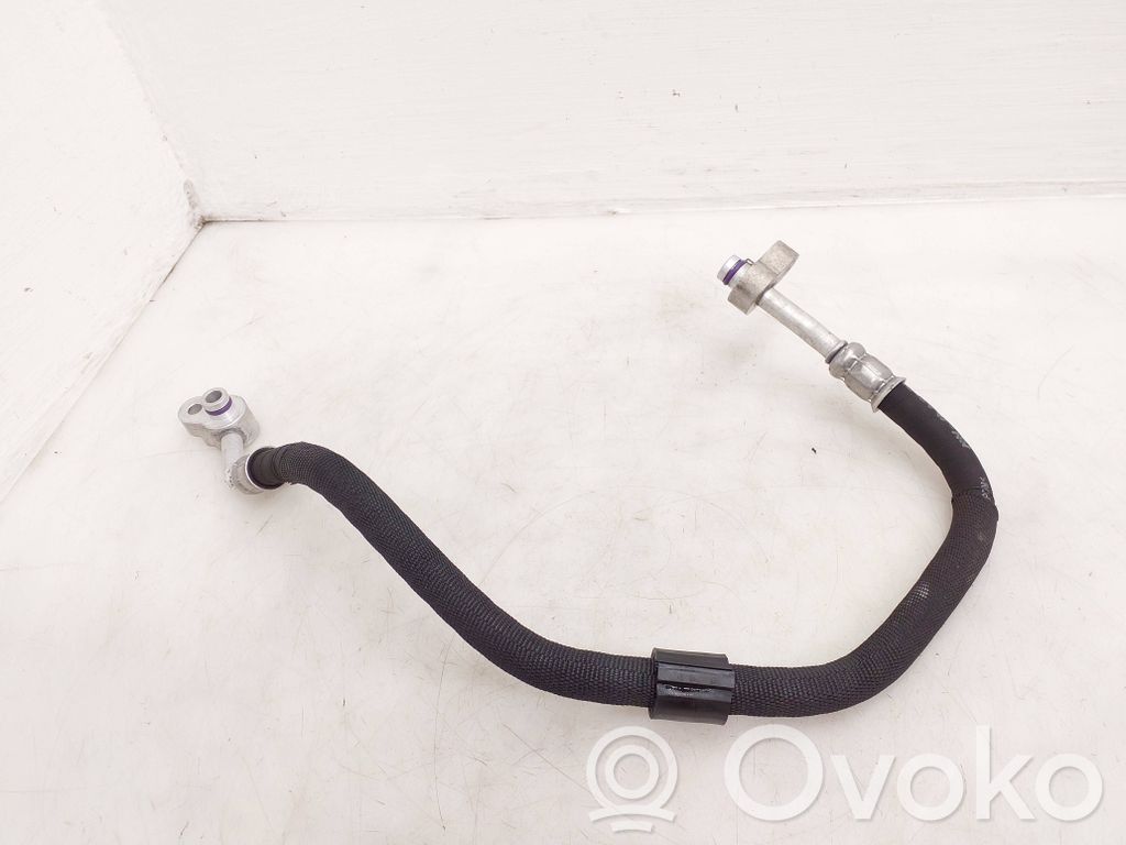 Audi A5 Ilmastointilaitteen putki (A/C) 