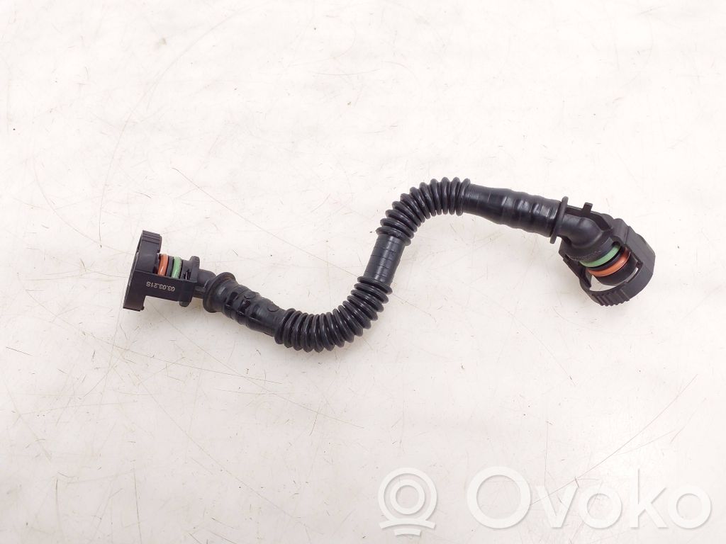 Mercedes-Benz C W205 Manguera/tubo respirador