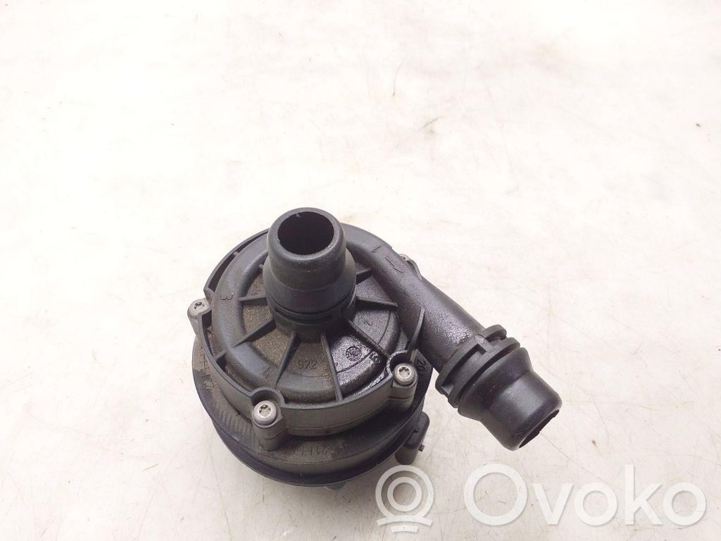 Mercedes-Benz GLA H247 Pompe à eau de liquide de refroidissement 