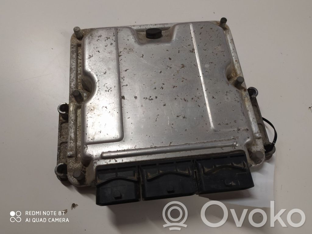 Engine control unit/module   0281010556,8200153946