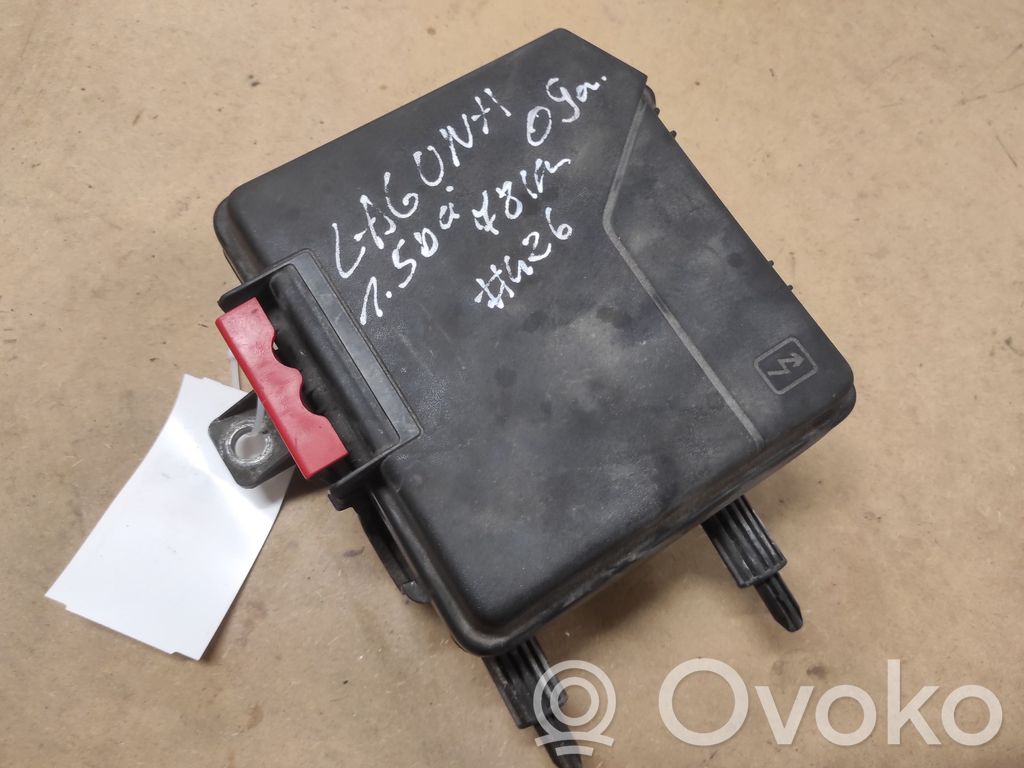 Renault Laguna III Fuse module 