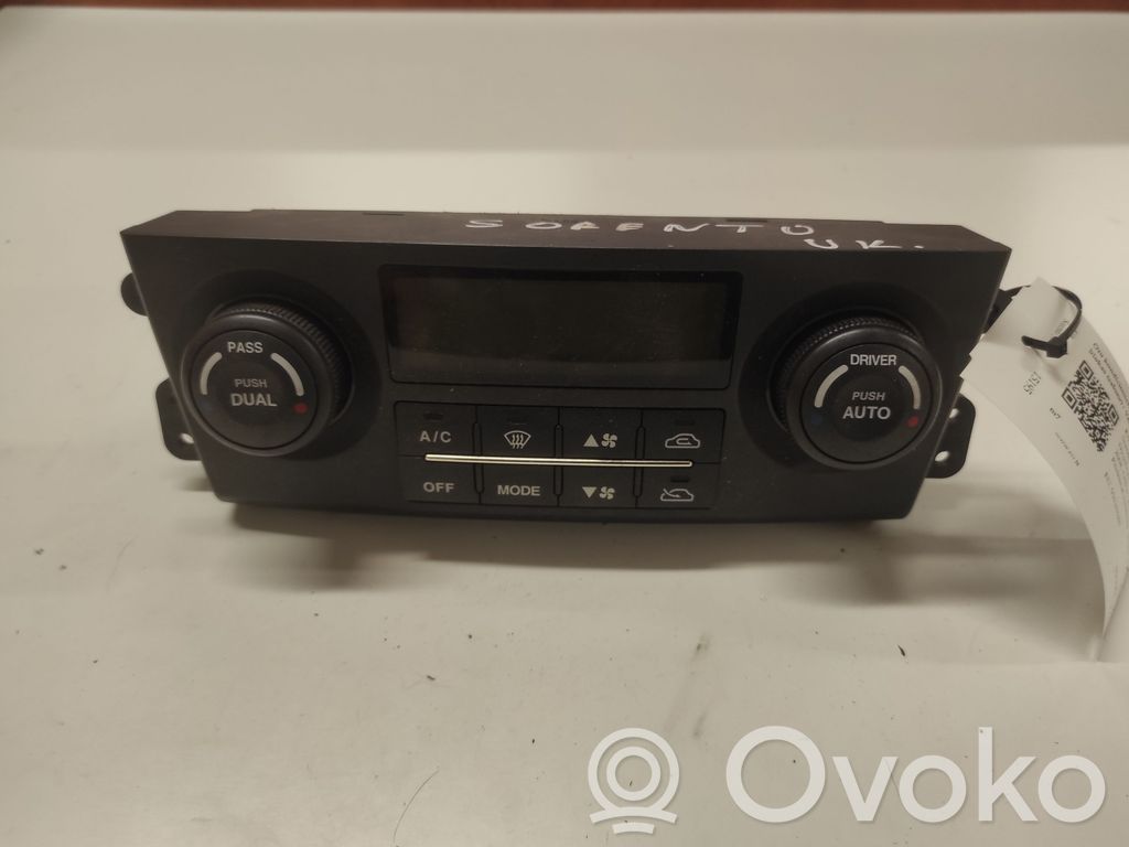 KIA Sorento Climate control unit 