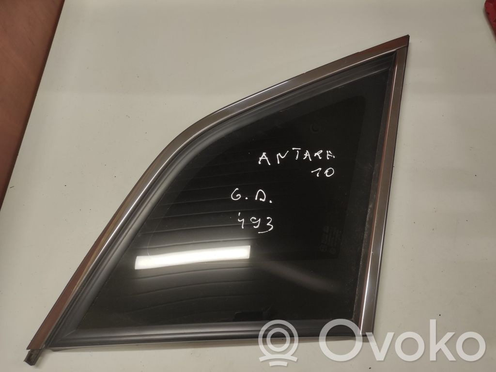 Opel Antara Rear side window 