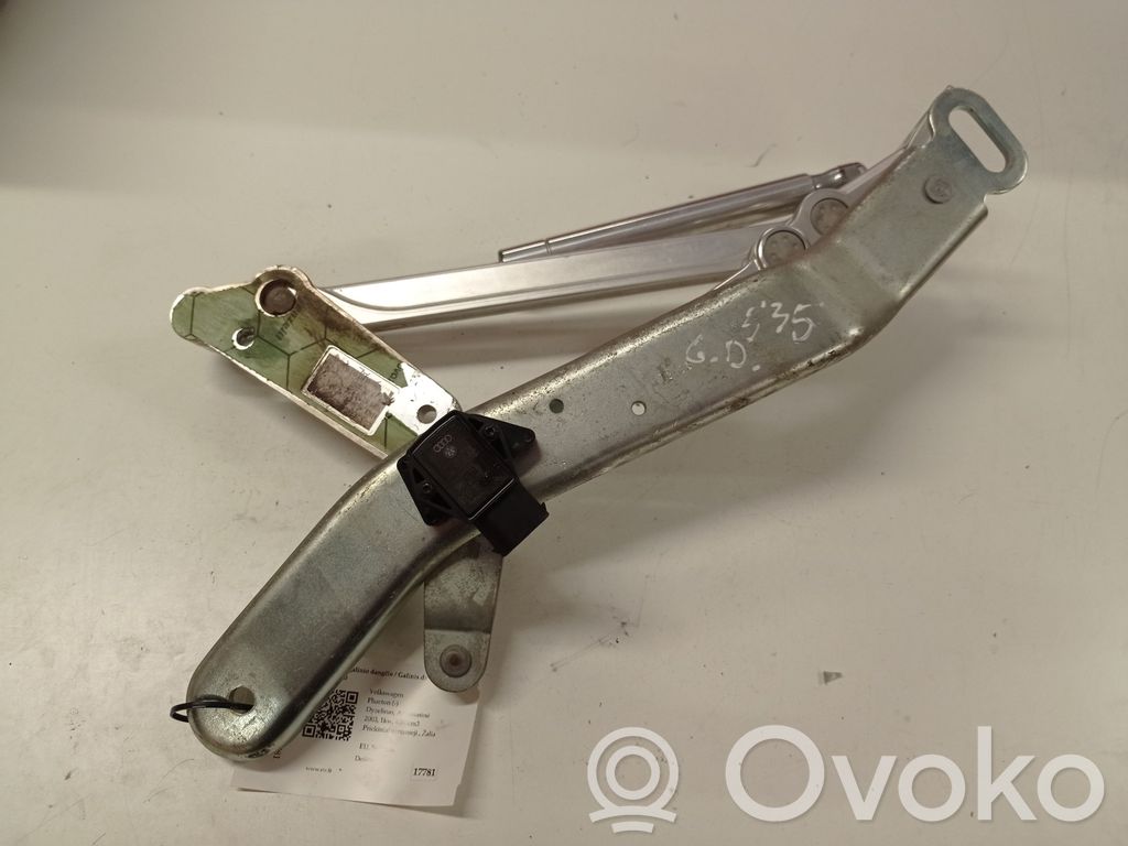 Volkswagen Phaeton Tailgate/trunk/boot hinge 