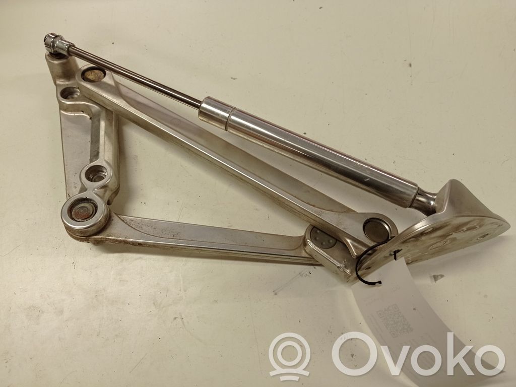 Tailgate/trunk/boot hinge   3D5827583