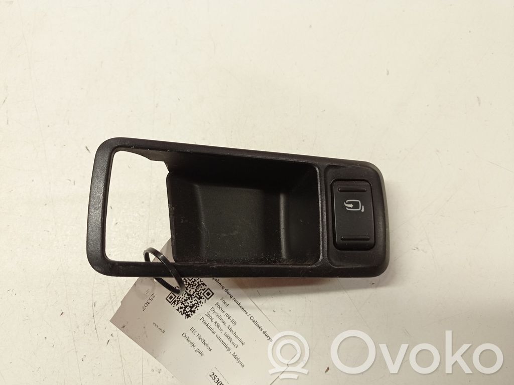 Tapa manecilla puerta trasera   3M51226A37