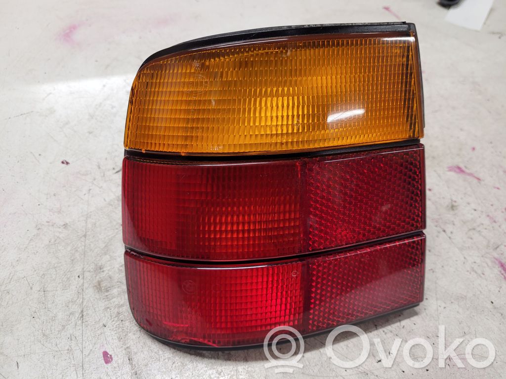 BMW 5 E39 Aizmugurējais lukturis virsbūvē 