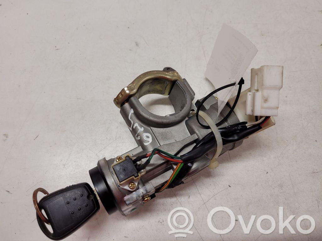KIA Carens I Ignition lock 