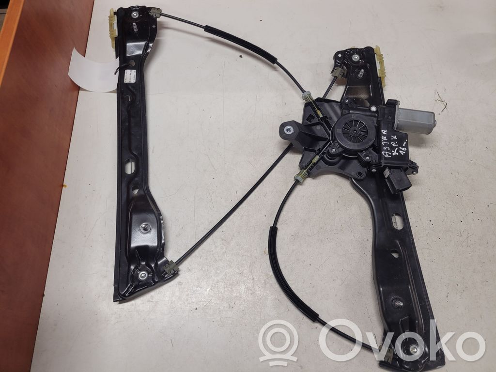 Opel Astra K Elektryczny podnośnik szyby drzwi przednich 