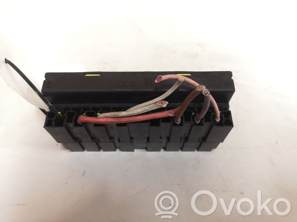 Citroen C4 I Picasso Fuse module 