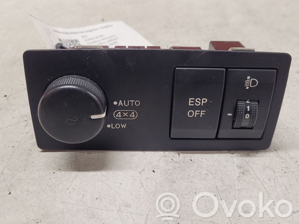KIA Sorento Differential lock switch 