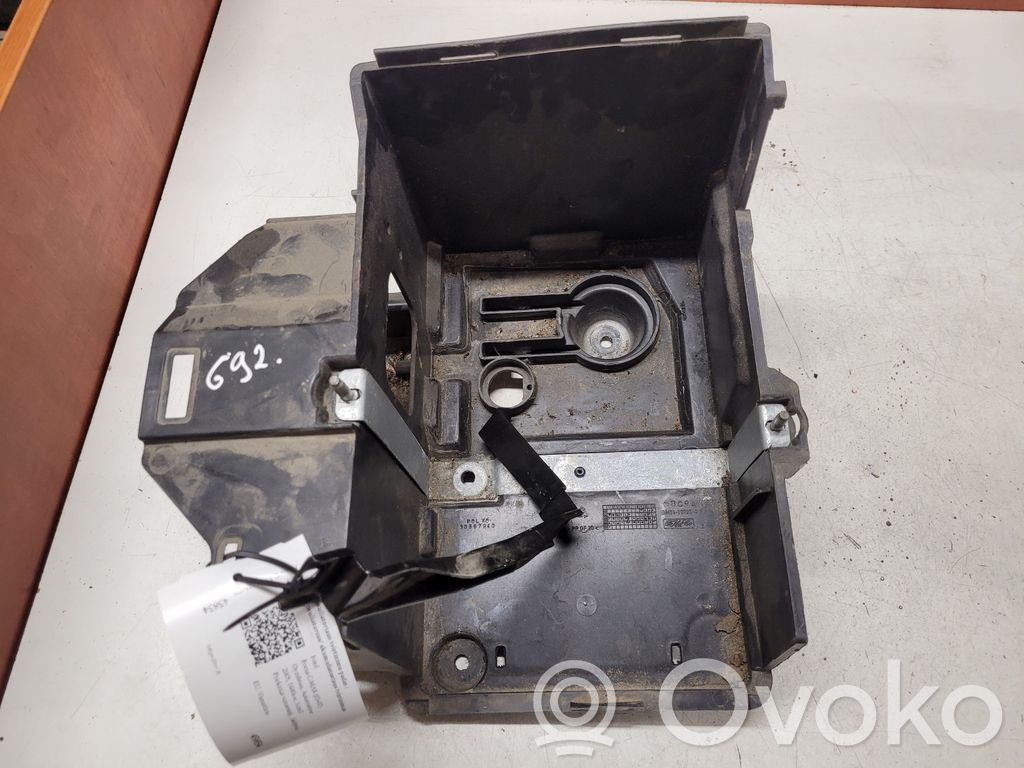 Akun alusta   3M5110723AP,6M51EB