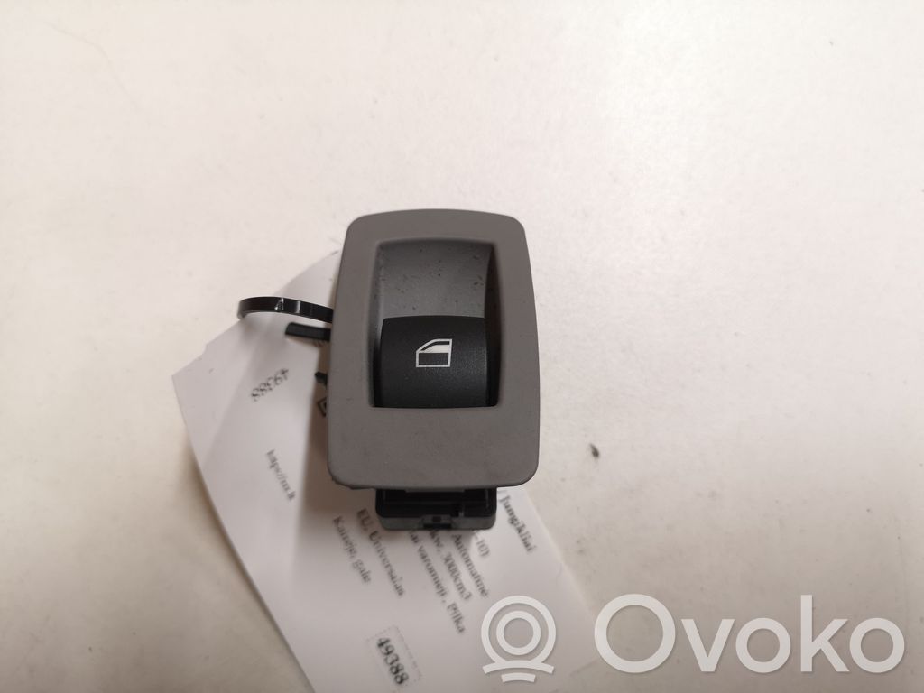 Electric window control switch   15939947,3417A,9113772