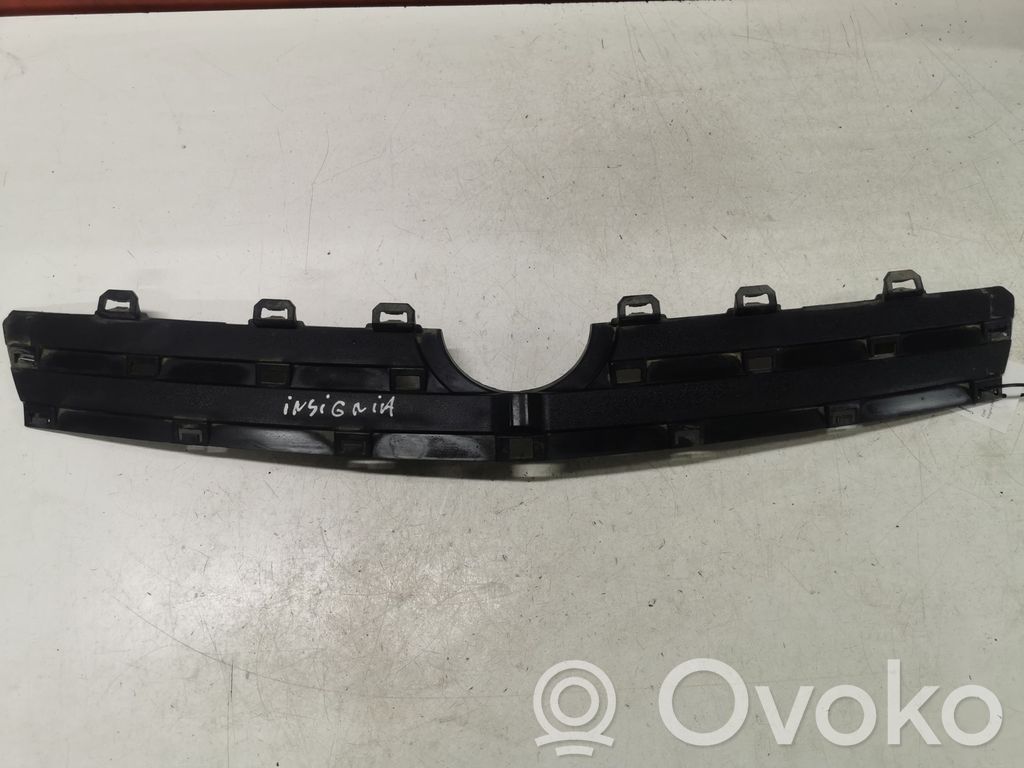 Opel Insignia A Front bumper upper radiator grill 