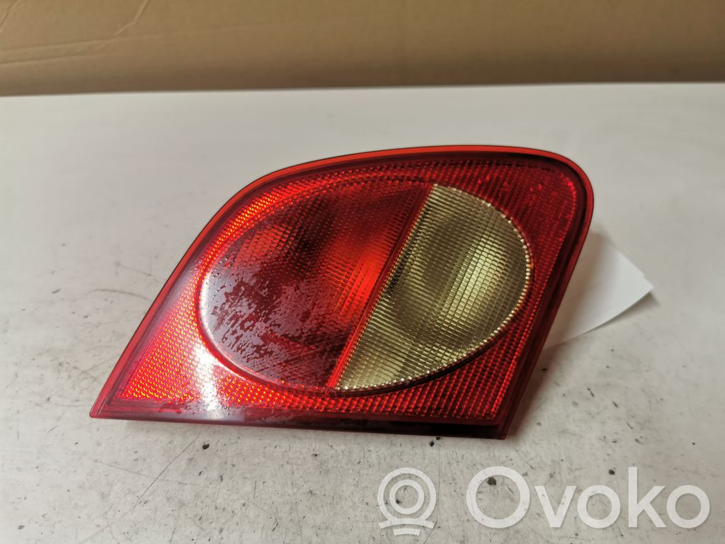 Mercedes-Benz E W210 Lampă spate în capacul portbagajului 