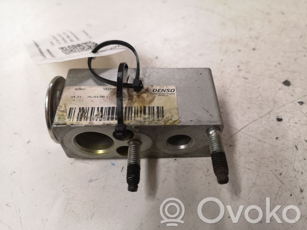 Citroen C4 Grand Picasso Air conditioning (A/C) expansion valve 