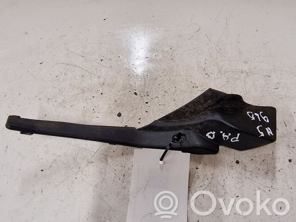 Mazda 5 Windshield trim 