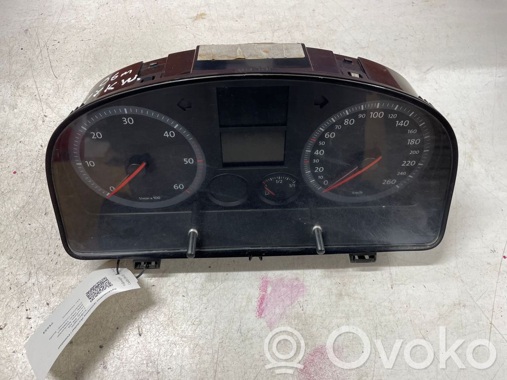 Volkswagen Caddy Speedometer (instrument cluster) 