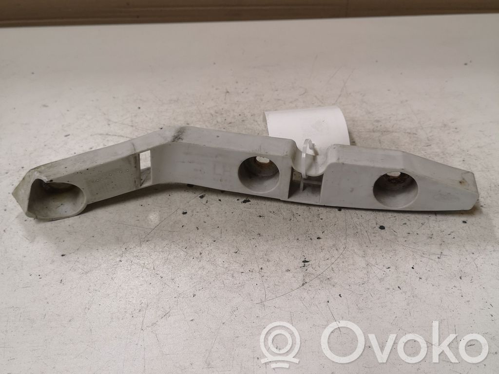 Ford Focus Front bumper mounting bracket 
