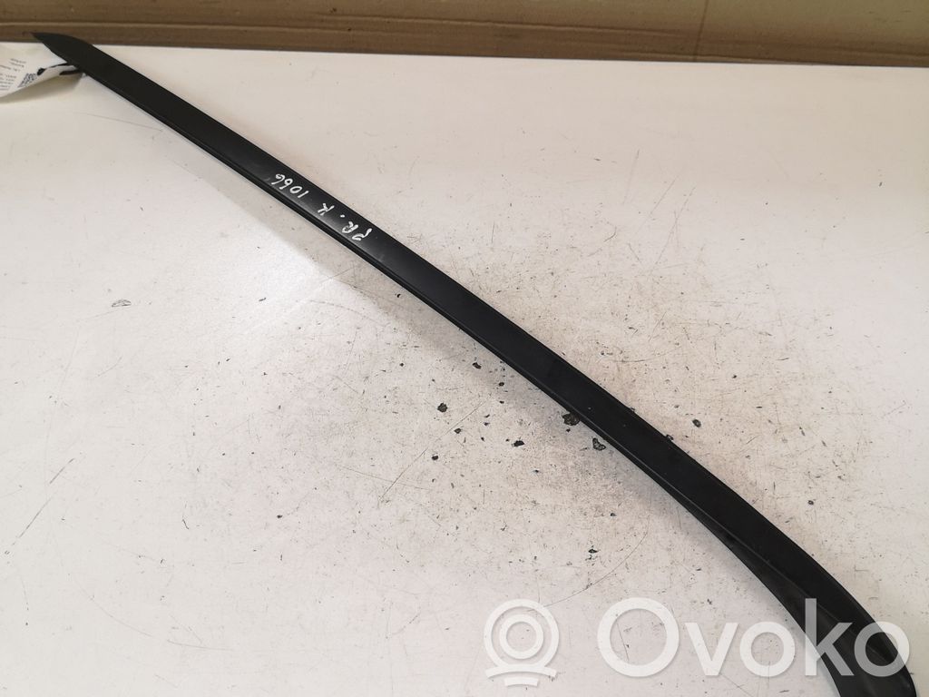 BMW 3 E90 E91 Windshield trim 