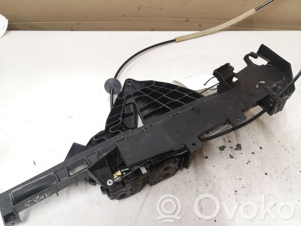Ford Focus C-MAX Front door lock 