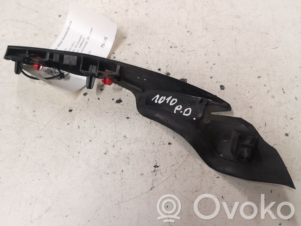 Citroen C4 Cactus Listwa szyby czołowej / przedniej 