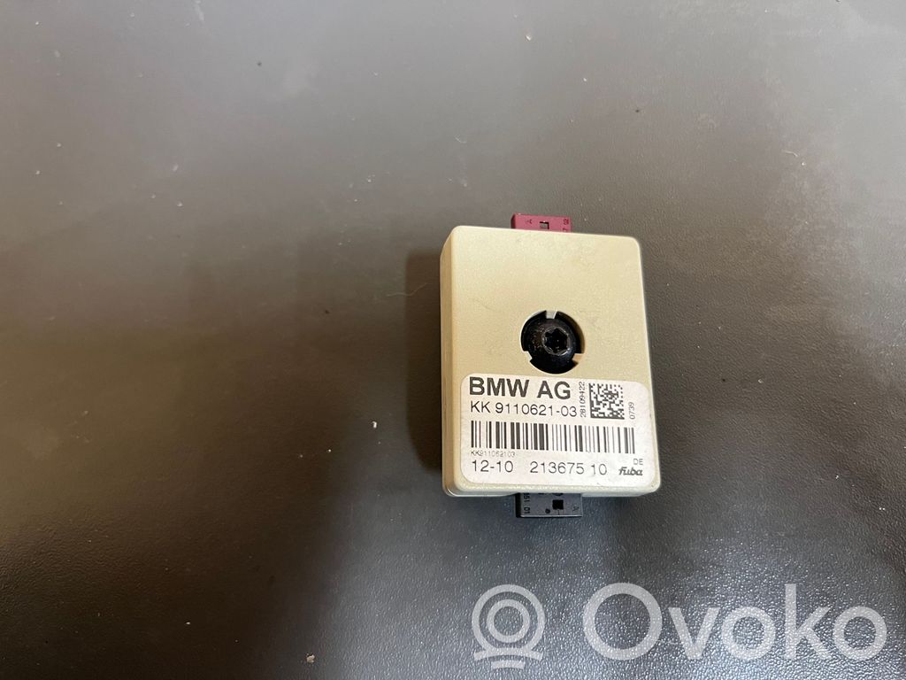 BMW 3 E90 E91 Aerial antenna amplifier 